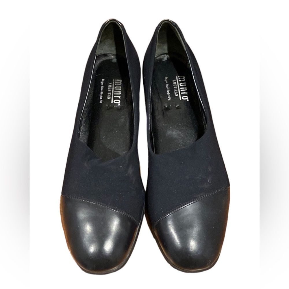 Munro American -Black Micro Stretch& Patent Leather Pumps-Size 10
